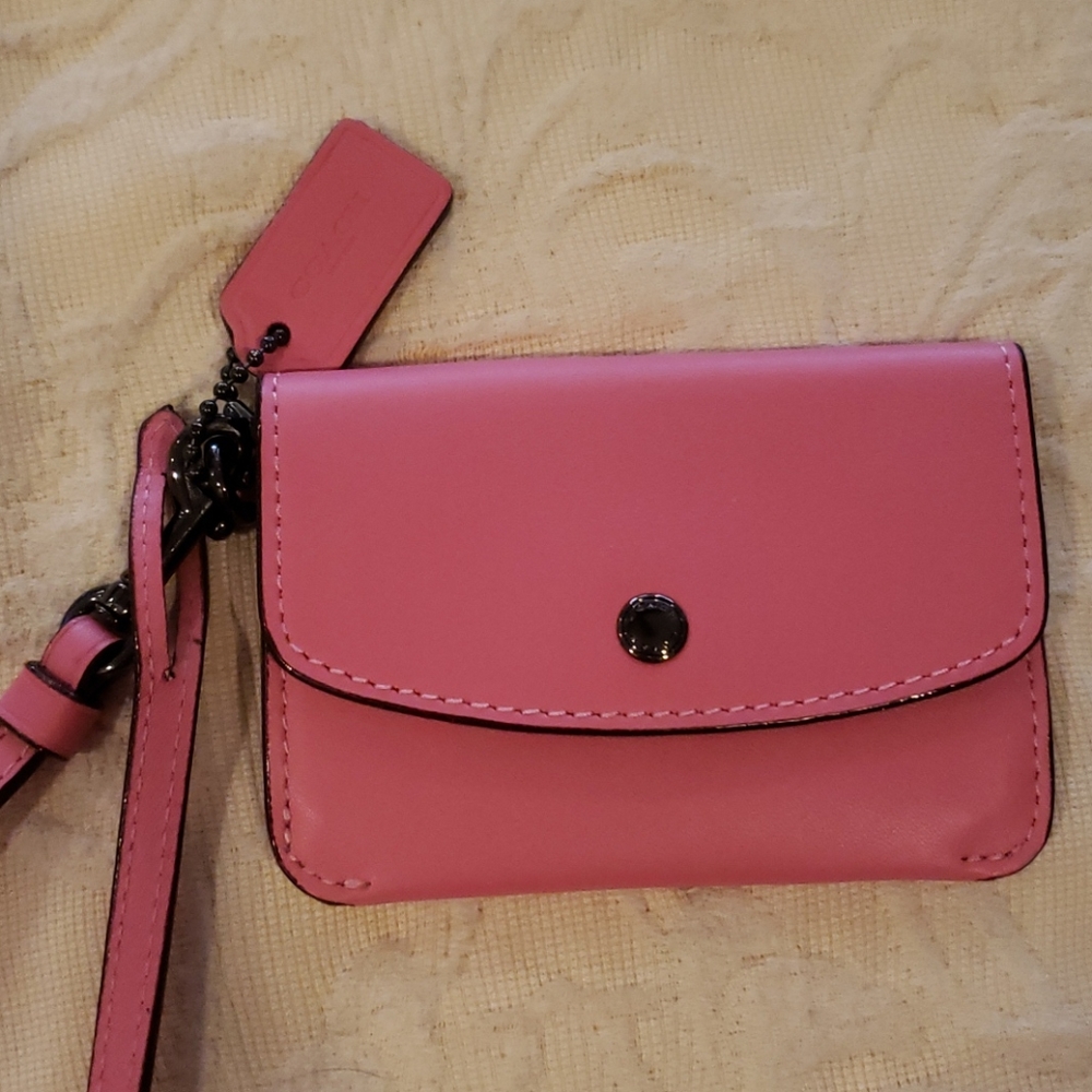 Coach leather Card case Pink NWT